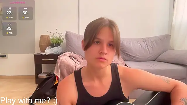 Snapshot of Your_Hand_In_mine chatting on 10/27/25, 03:49 Your Hand In mine online show from 10/27/25, 03:49