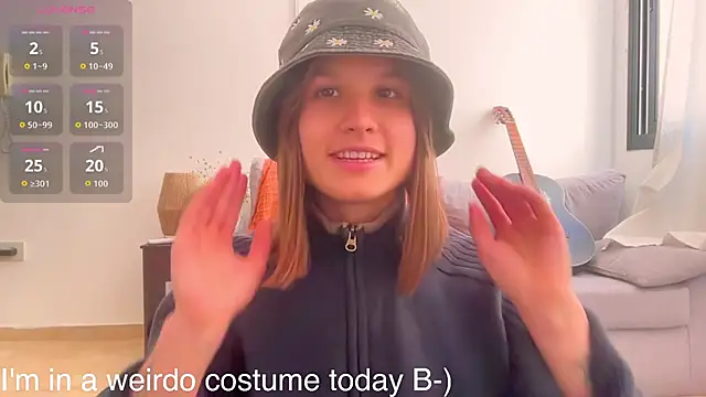 Snapshot of Your_Hand_In_mine chatting on 10/31/25, 05:03 Your Hand In mine online show from 10/31/25, 05:03