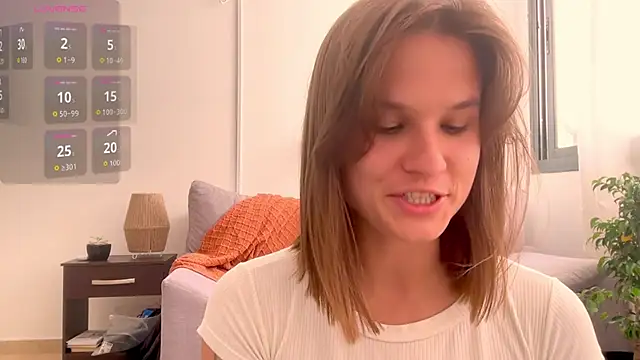 Snapshot of Your_Hand_In_mine chatting on 11/11/25, 06:08 Your Hand In mine online show from 11/11/25, 06:08