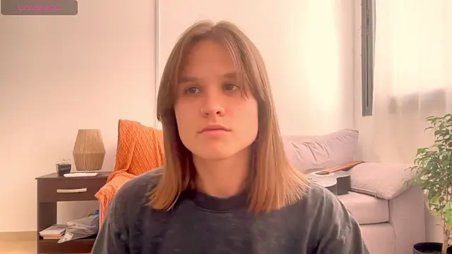 Snapshot of Your_Hand_In_mine chatting on 11/16/25, 06:35 Your Hand In mine online show from 11/16/25, 06:35