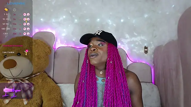 puca ebony online show from 01/28/25, 01:50