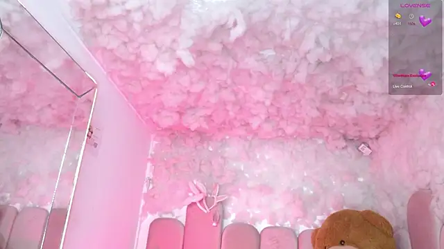 Snapshot of puca_ebony chatting on 02/28/26, 04:41 puca ebony online show from 02/28/26, 04:41