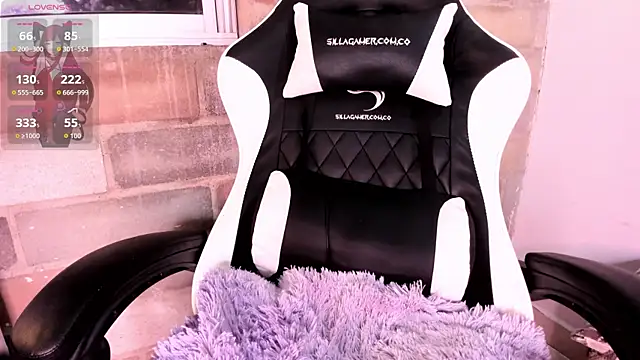 Im Scarlet online show from 10/28/25, 12:03