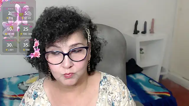 Snapshot of cataleya_mom chatting on 02/13/25, 12:57 cataleya mom online show from 02/13/25, 12:57