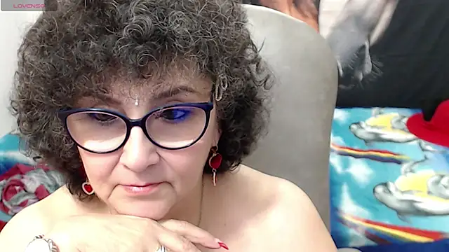 Snapshot of cataleya_mom chatting on 02/22/25, 12:08 cataleya mom online show from 02/22/25, 12:08