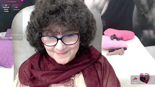 Snapshot of cataleya_mom chatting on 03/01/25, 06:57 cataleya mom online show from 03/01/25, 06:57