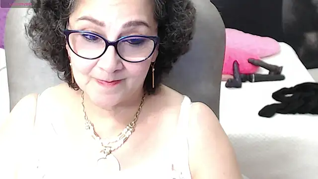 Snapshot of cataleya_mom chatting on 03/02/25, 06:59 cataleya mom online show from 03/02/25, 06:59