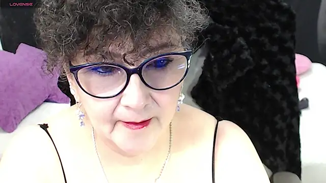 Snapshot of cataleya_mom chatting on 03/03/25, 02:58 cataleya mom online show from 03/03/25, 02:58