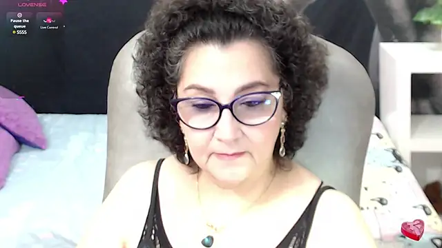Snapshot of cataleya_mom chatting on 03/06/25, 11:53 cataleya mom online show from 03/06/25, 11:53