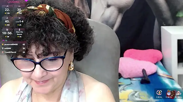 Snapshot of cataleya_mom chatting on 03/16/25, 10:11 cataleya mom online show from 03/16/25, 10:11