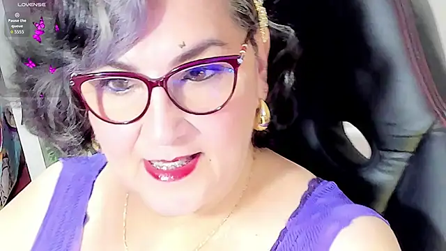 Snapshot of cataleya_mom chatting on 09/13/25, 05:07 cataleya mom online show from 09/13/25, 05:07