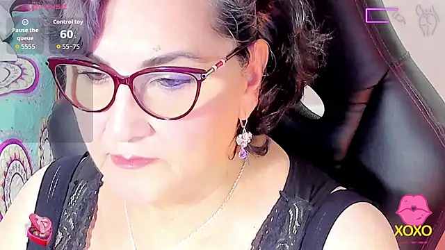 Snapshot of cataleya_mom chatting on 09/15/25, 04:23 cataleya mom online show from 09/15/25, 04:23