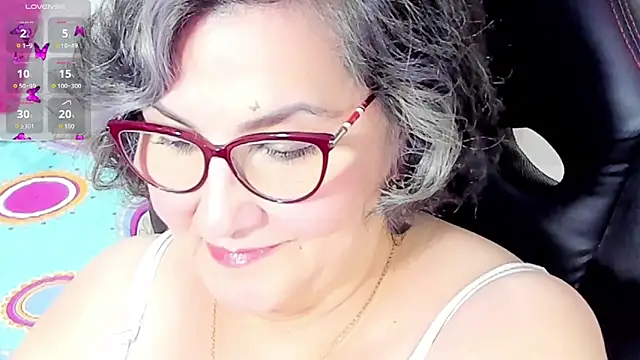 Snapshot of cataleya_mom chatting on 09/24/25, 01:09 cataleya mom online show from 09/24/25, 01:09