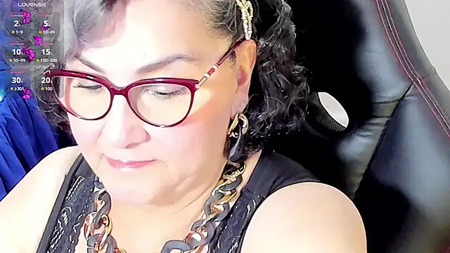 Snapshot of cataleya_mom chatting on 10/02/25, 11:12 cataleya mom online show from 10/02/25, 11:12