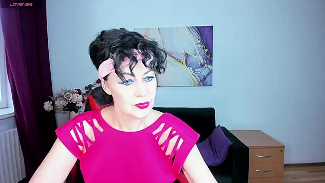 Silvia Wallec online show from 04/24/26, 05:32