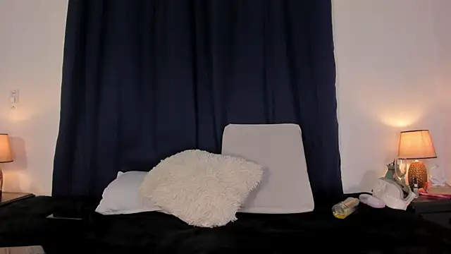 Jessica Herrera  online show from 02/22/25, 10:52