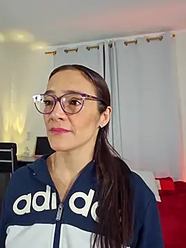 Jessica Herrera  online show from 01/05/26, 10:02