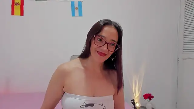 Jessica Herrera  online show from 07/18/26, 01:15