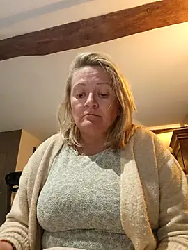 lady charlyne online show from 02/18/25, 06:47