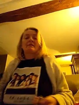 lady charlyne online show from 02/25/25, 07:14