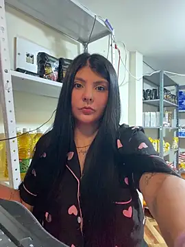 bella isabela online show from 04/22/26, 12:07