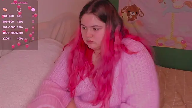 Freakcute  online show from 03/05/25, 10:21