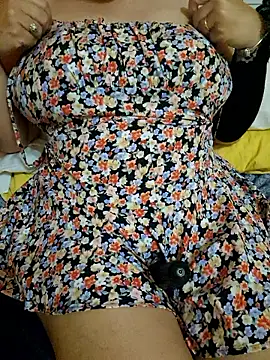 Snapshot of Miss_Barbarella chatting on 06/20/26, 01:36 Miss Barbarella online show from 06/20/26, 01:36