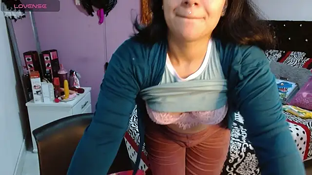 Snapshot of soniafuckboobs chatting on 01/31/25, 03:22 soniafuckboobs online show from 01/31/25, 03:22