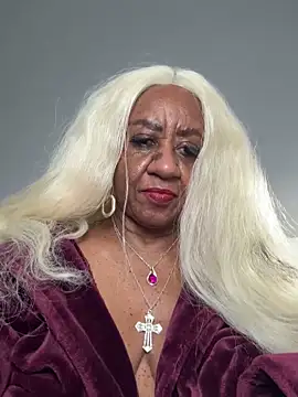 BreanaDivine online show from 02/18/25, 01:54