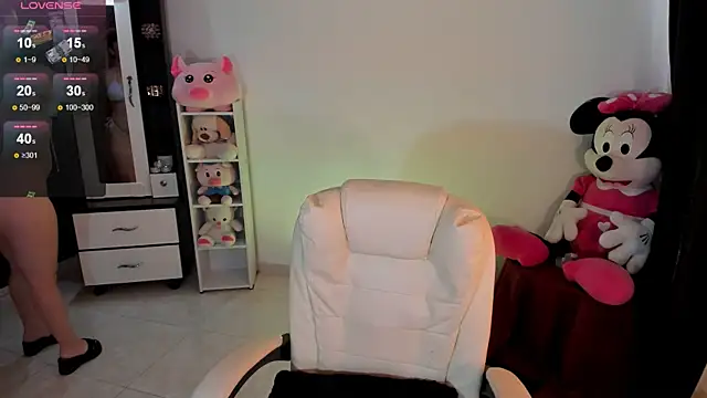 chloejones   online show from 02/12/25, 09:11