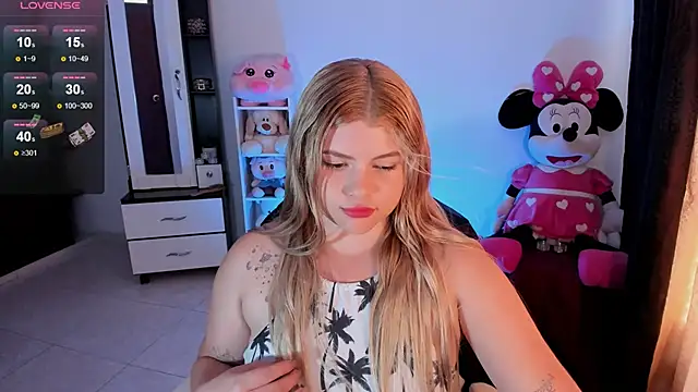chloejones   online show from 02/25/25, 06:53