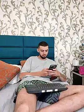 Snapshot of Michael_magno chatting on 01/11/26, 08:03 Michael magno online show from 01/11/26, 08:03