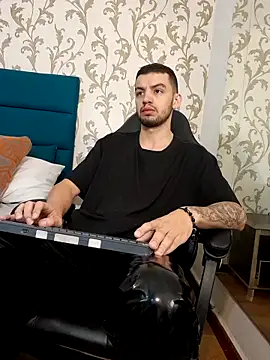 Snapshot of Michael_magno chatting on 02/07/26, 01:04 Michael magno online show from 02/07/26, 01:04