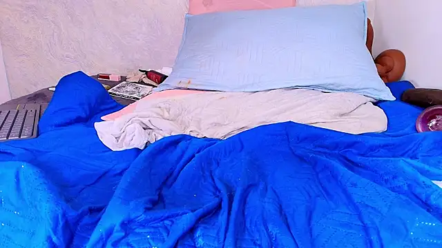 Snapshot of sofi_balvin chatting on 03/05/25, 01:31 sofi balvin online show from 03/05/25, 01:31