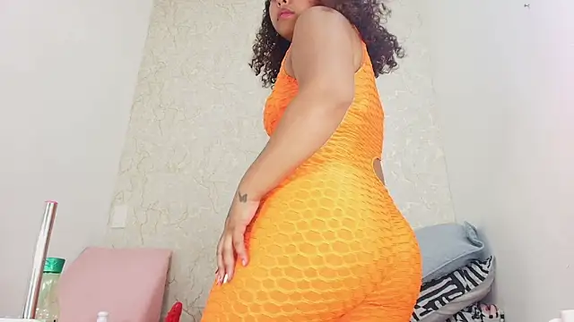 Snapshot of sofi_balvin chatting on 09/26/25, 07:18 sofi balvin online show from 09/26/25, 07:18