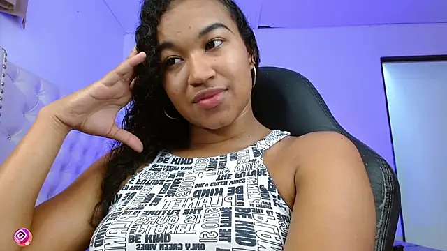 Snapshot of Alexa_priincess chatting on 03/04/25, 01:17 Alexa priincess online show from 03/04/25, 01:17