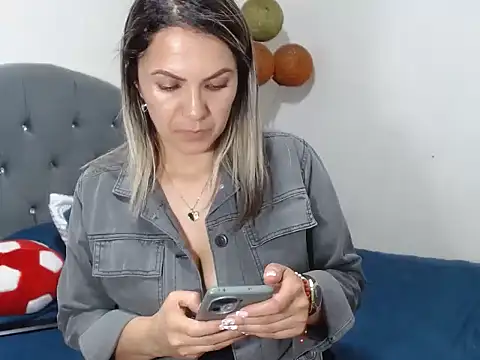 Chantal hott online show from 03/15/25, 11:06