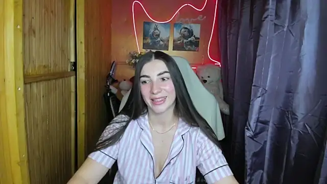 Snapshot of Fiery_Brunette_ chatting on 02/09/25, 08:45 Fiery Brunette  online show from 02/09/25, 08:45