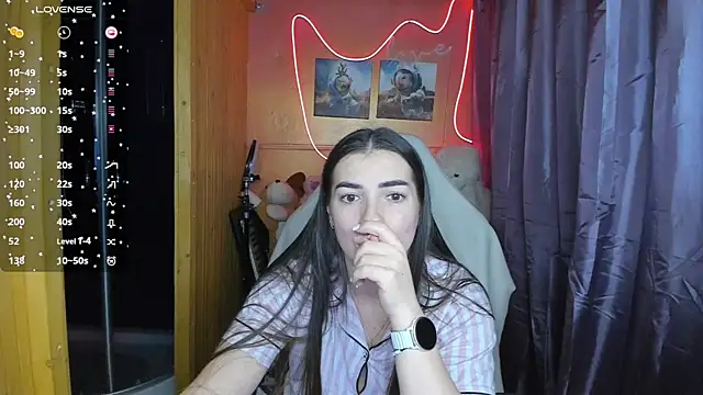 Snapshot of Fiery_Brunette_ chatting on 02/28/25, 02:31 Fiery Brunette  online show from 02/28/25, 02:31