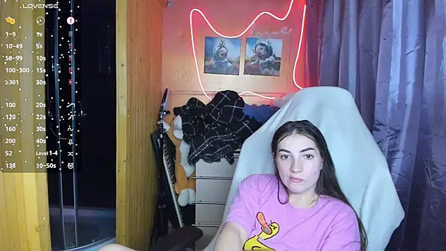 Snapshot of Fiery_Brunette_ chatting on 03/04/25, 02:42 Fiery Brunette  online show from 03/04/25, 02:42