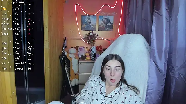 Snapshot of Fiery_Brunette_ chatting on 03/12/25, 02:34 Fiery Brunette  online show from 03/12/25, 02:34