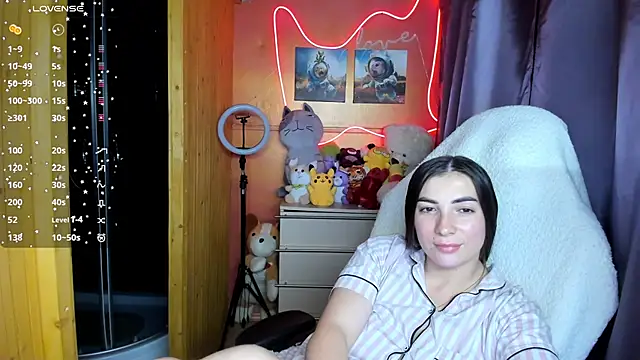 Snapshot of Fiery_Brunette_ chatting on 09/14/25, 05:12 Fiery Brunette  online show from 09/14/25, 05:12