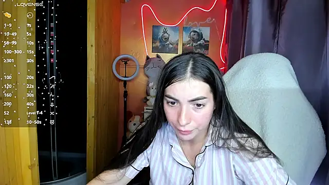 Snapshot of Fiery_Brunette_ chatting on 09/16/25, 08:04 Fiery Brunette  online show from 09/16/25, 08:04