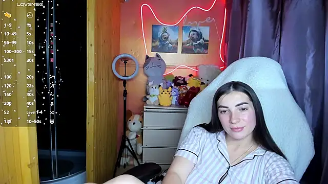 Snapshot of Fiery_Brunette_ chatting on 09/23/25, 03:15 Fiery Brunette  online show from 09/23/25, 03:15