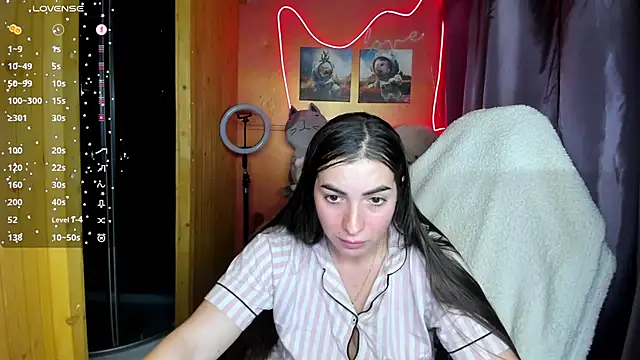 Snapshot of Fiery_Brunette_ chatting on 10/06/25, 12:13 Fiery Brunette  online show from 10/06/25, 12:13