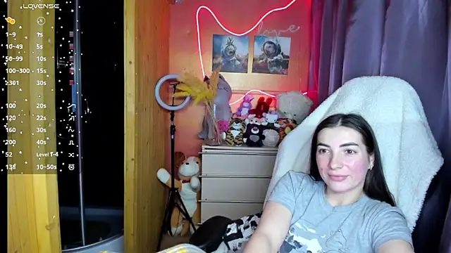 Fiery Brunette  online show from 01/15/26, 05:34