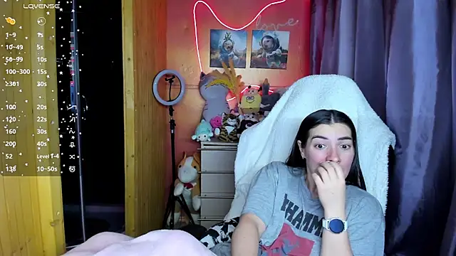 Fiery Brunette  online show from 03/04/26, 01:33