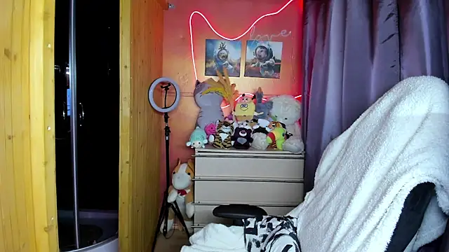 Fiery Brunette  online show from 03/05/26, 02:40