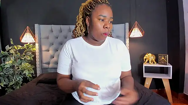 Tammy  vega  online show from 01/22/25, 03:31