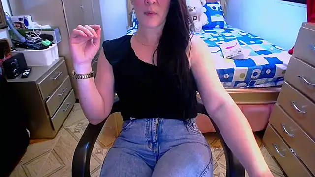BitterMomXxx online show from 02/13/25, 03:03